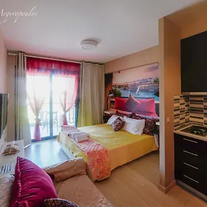 https://aslanis-luxury-suites-theme-studio-anatoli.hotels-of-thessaloniki.com